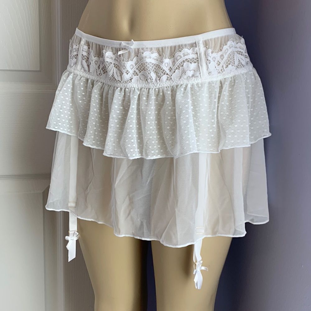 Lane Bryant Cacique Hip Slip Garter Skirt Lingerie Bridal White Lace